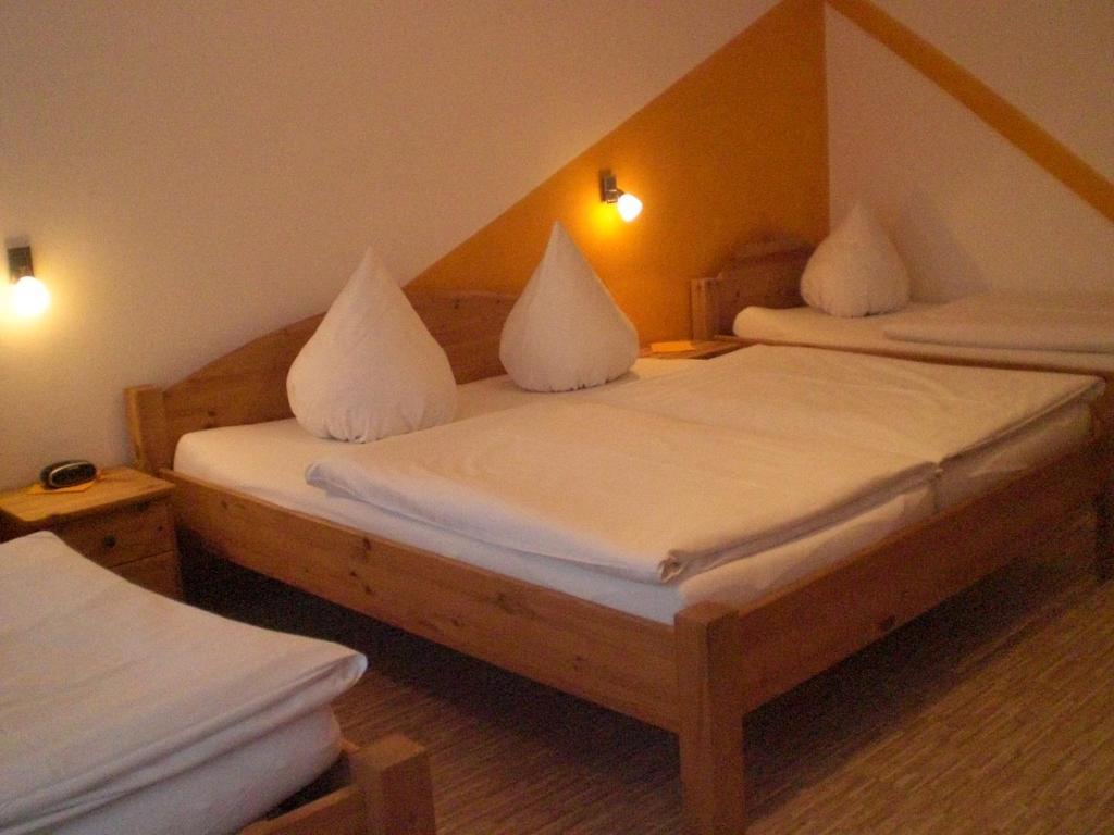 Gasthof Froehlich Langenbruck Chambre photo